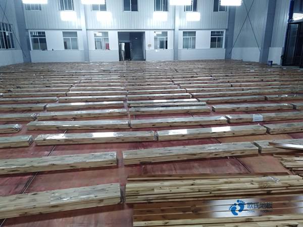 質(zhì)量好體育場地木地板施工團(tuán)隊(duì)3